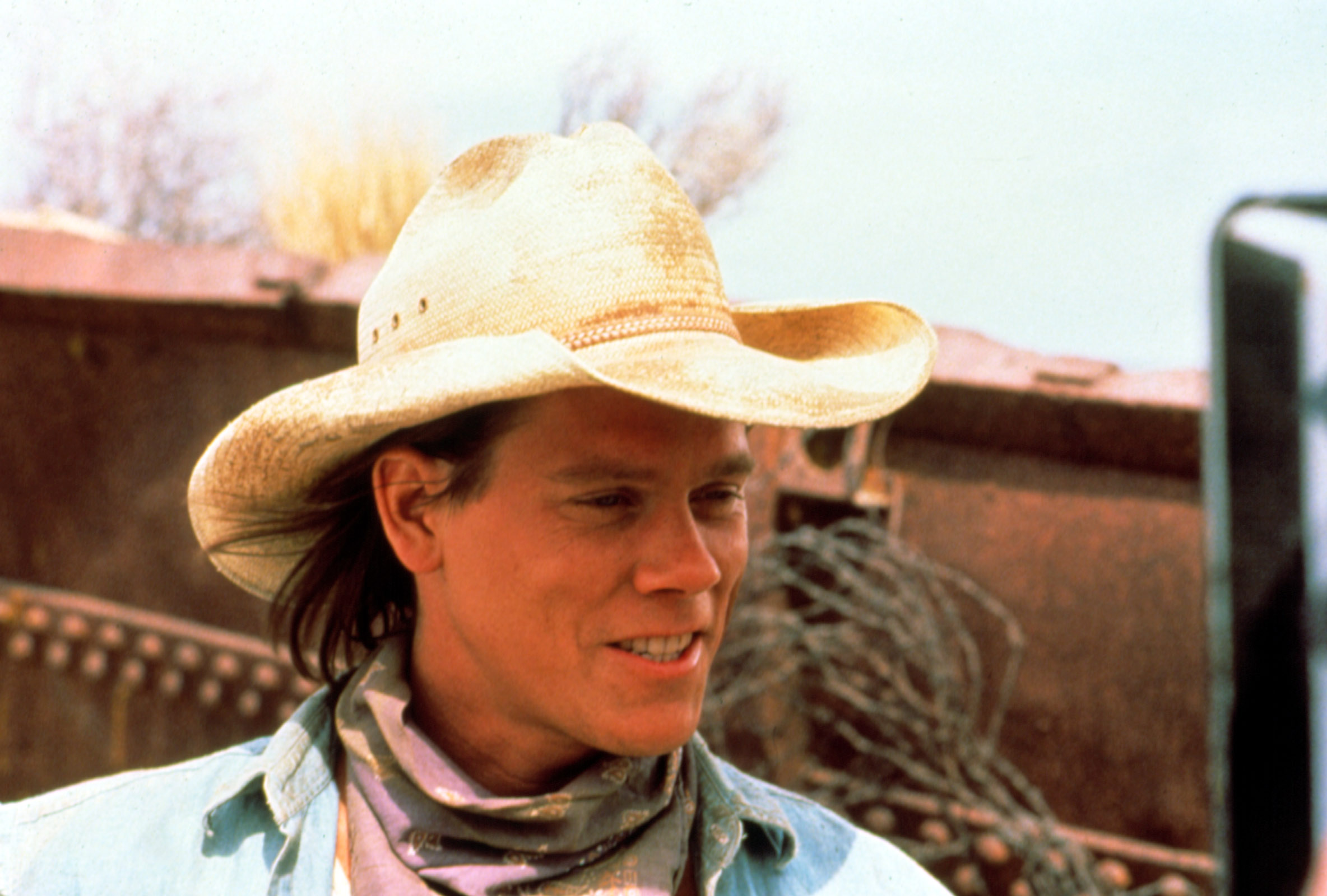TREMORS, Kevin Bacon, 1990
