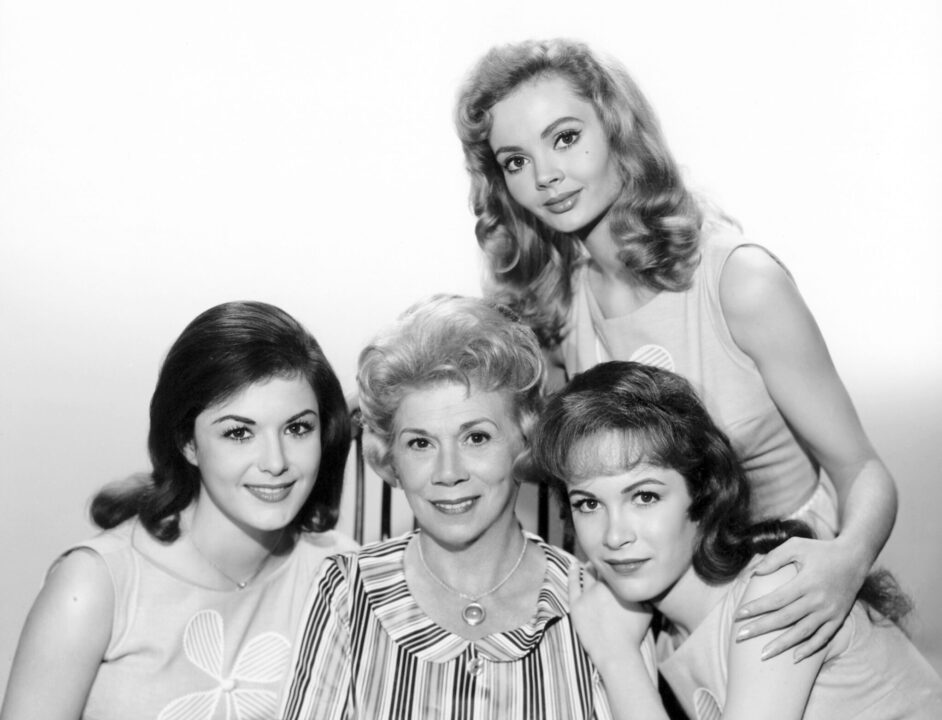 PETTICOAT JUNCTION, (from left): Pat Woodell, Bea Benaderet, Jeannine Riley, Linda Kaye (aka Linda Kaye Henning), 'Spur Line To Shady Rest,' (Season 1, aired September 24, 1963), 1963-70.