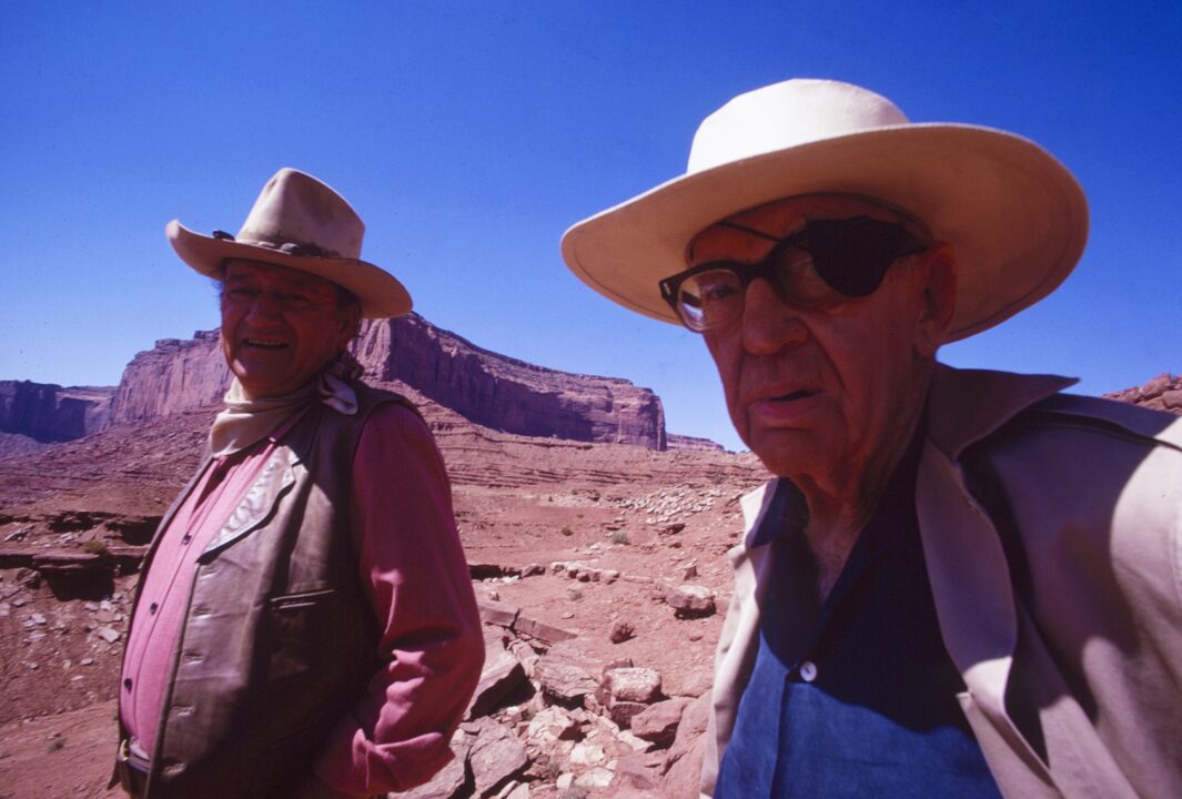 THE AMERICAN WEST OF JOHN FORD, from left: John Wayne, John Ford, at Monument Valley, 1971. ph: Ivan Nagy / TV Guide / Courtesy Everett Collection