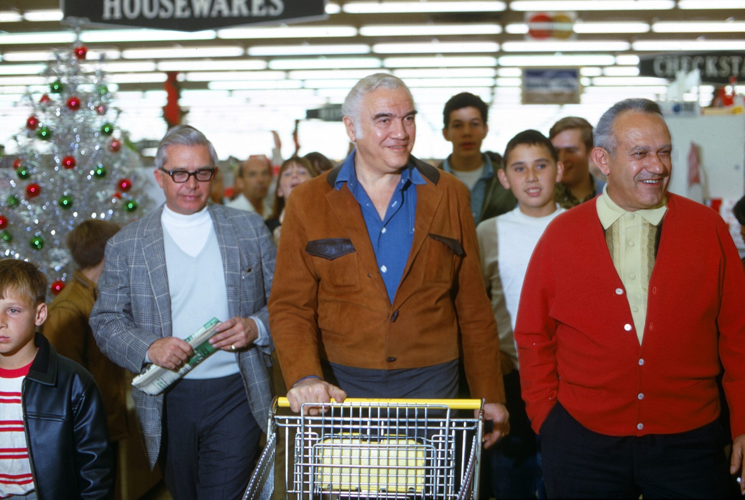 BONANZA, Lorne Greene (center), behind the scenes, at market with fans, 1967, 1959-1973.