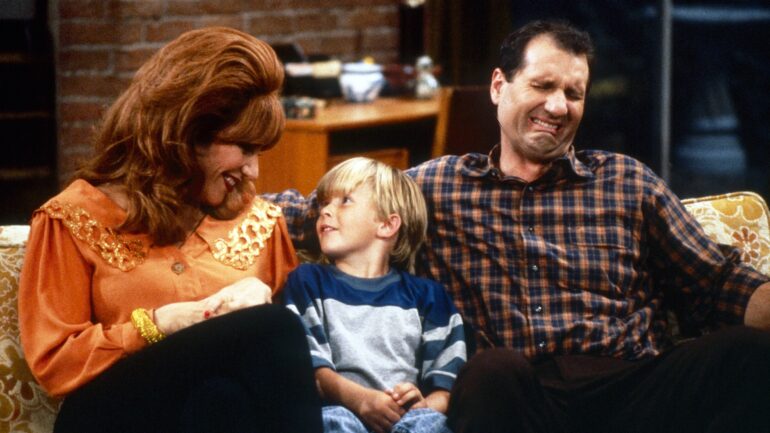 MARRIED...WITH CHILDREN, from left: Katey Sagal, Shane Sweet, Ed O'Neill, 'Magnificent Seven', season 7, ep. 1, aired 9/13/1992, 1987-1997,