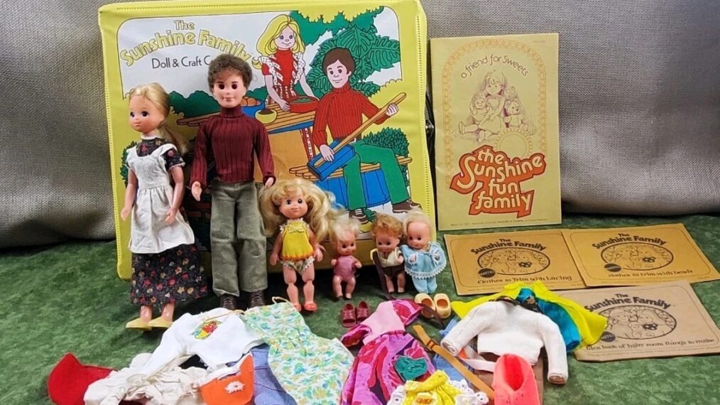 Sunshine Family dolls