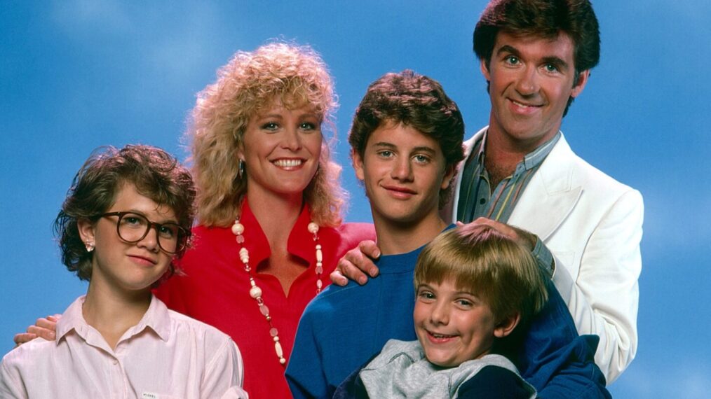 GROWING PAINS, from left: Tracey Gold, Joanna Kerns, Kirk Cameron, Jeremy Miller, Alan Thicke (1985), 1985-1992