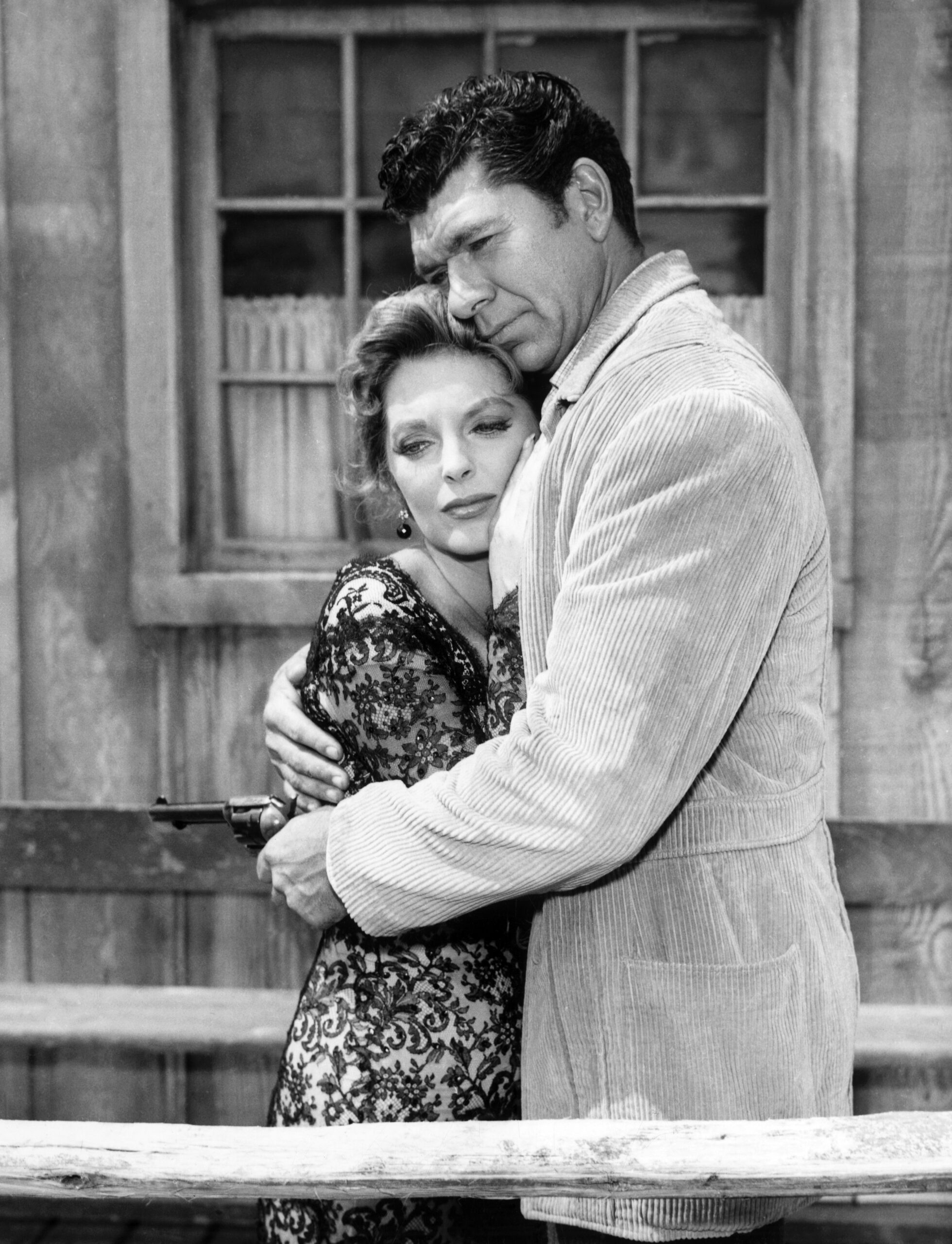LARAMIE, Julie London, Claude Akins,'Queen of Diamonds' (Season 2, aired September 20, 1960), 1959-63