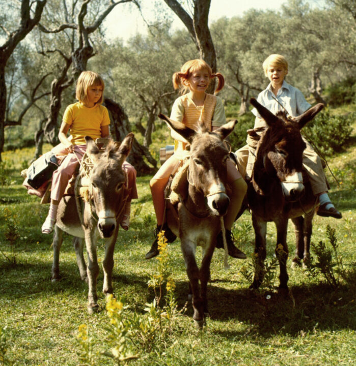 PIPPI LONGSTOCKING, (aka PIPPI LANGSTRUMP), from left, Maria Persson, Inger Nilsson, Par Sundberg, 1969