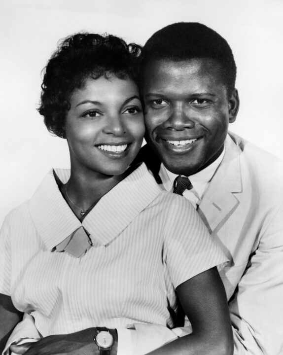 A RAISIN IN THE SUN, from left: Ruby Dee, Sidney Poitier, 1961 araisininthesun-fsct01(araisininthesun-fsct01)