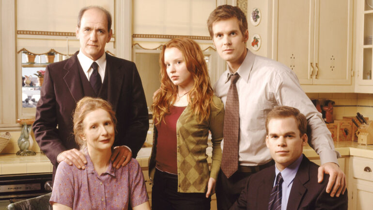 SIX FEET UNDER, Richard Jenkins, Frances Conroy, Lauren Ambrose, Peter Krause, Michael C. Hall, (2nd Season), 2001-present