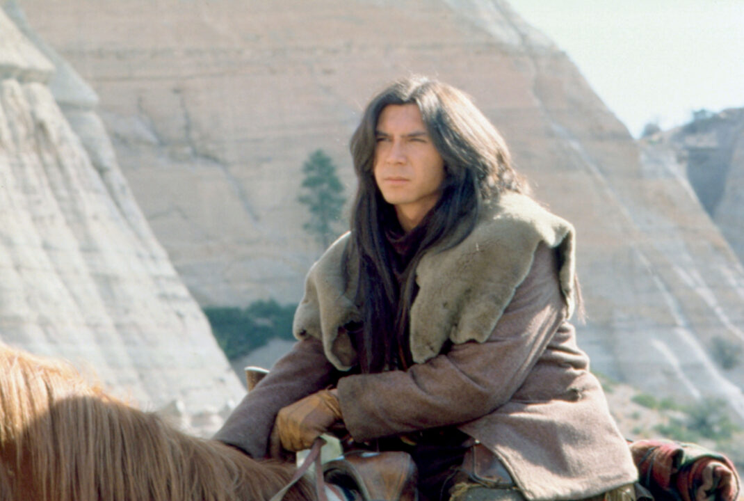 YOUNG GUNS II, Lou Diamond Phillips, 1990