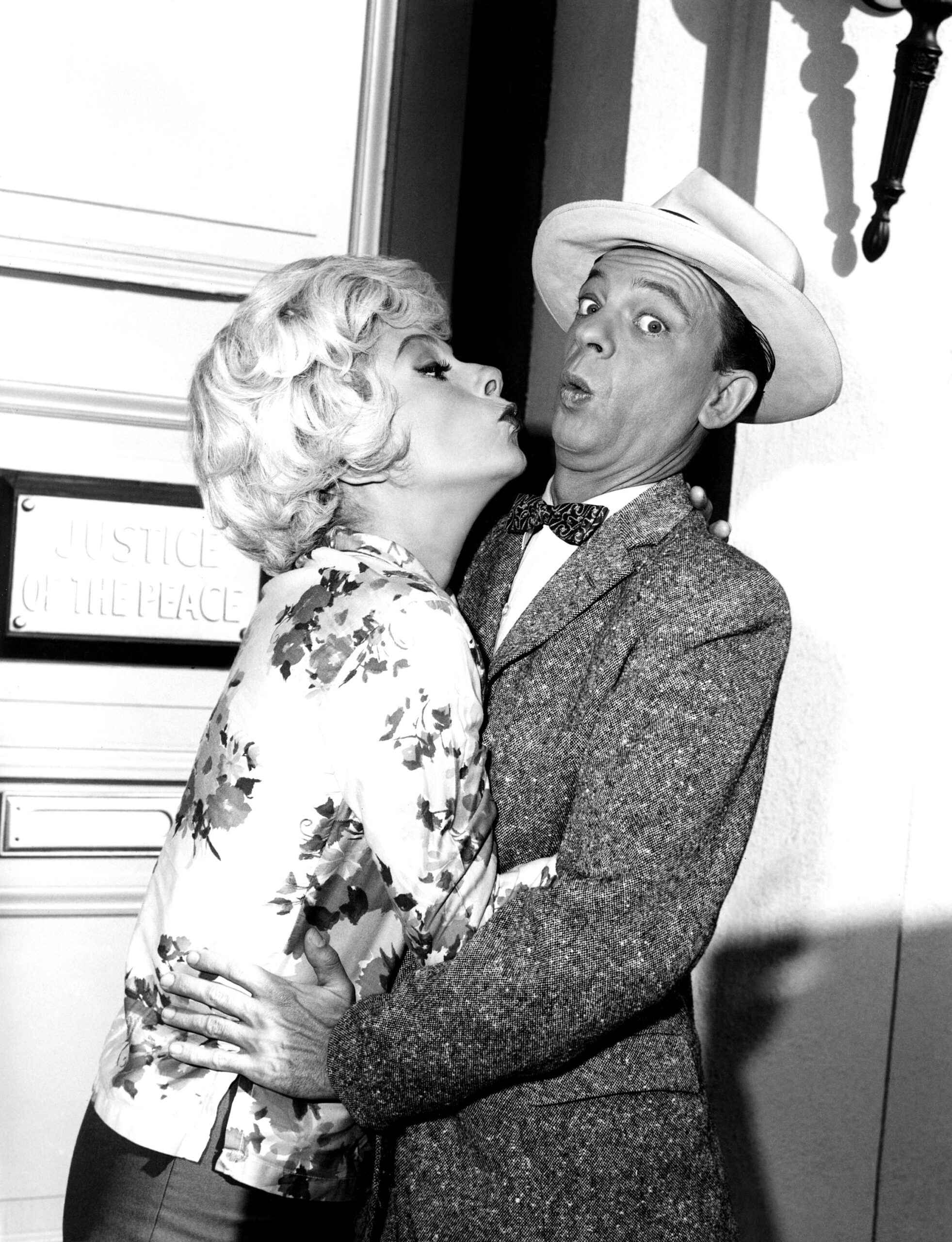 THE ANDY GRIFFITH SHOW, from left, Jean Carson, Don Knotts, 'Barney Mends a Broken Heart,' aired November 5, 1962