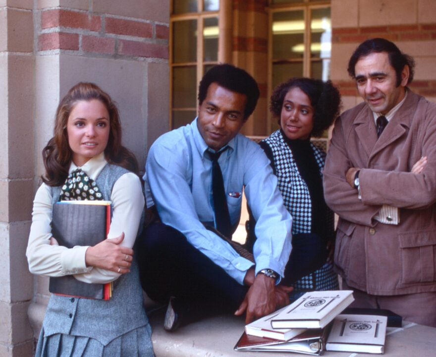 ROOM 222, Karen Valentine, Lloyd Haynes, Denise Nicholas, Michael Constantine, 1969-1974. photo: Ivan Nagy/TV Guide/courtesy Everett Collection
