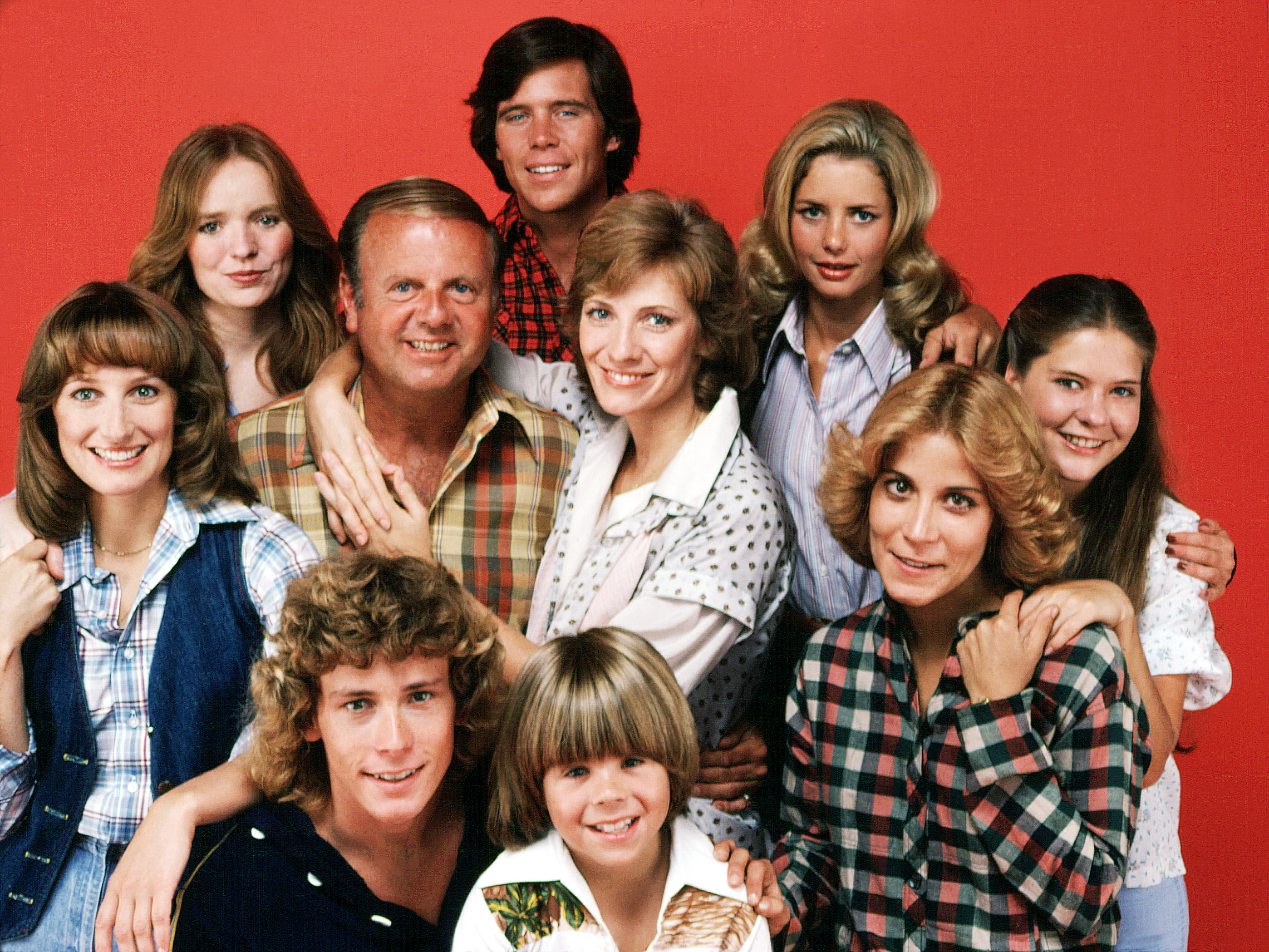 EIGHT IS ENOUGH, Laurie Walters, Susan Richardson, Willie Aames, Dick Van Patten, Grant Goodeve, Adam Rich, Betty Buckley, Dianne Kay, Lani O'Grady, Connie Newton, 1977-1981