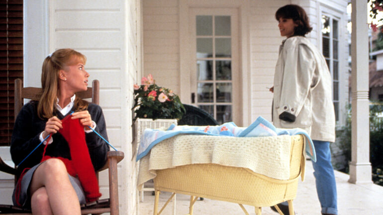 HAND THAT ROCKS THE CRADLE, Rebecca De Mornay, Annabella Sciorra, 1992