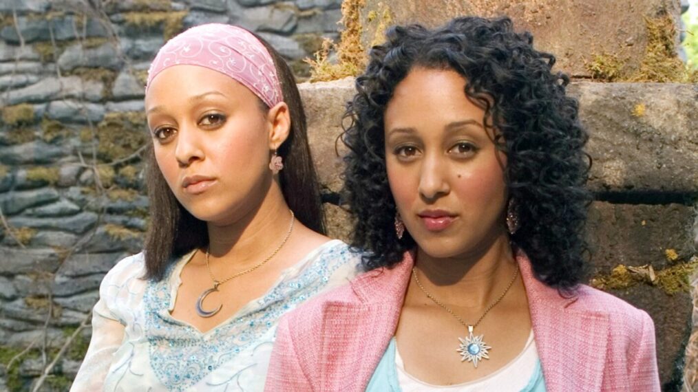 Twitches: Tia and Tamera Mowry; Exclusive © Disney Channel / Courtesy: Everett Collection