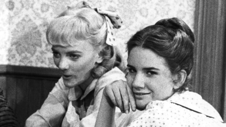 Alison Arngrim and Melissa Gilbert in 'Little House on the Prairie'