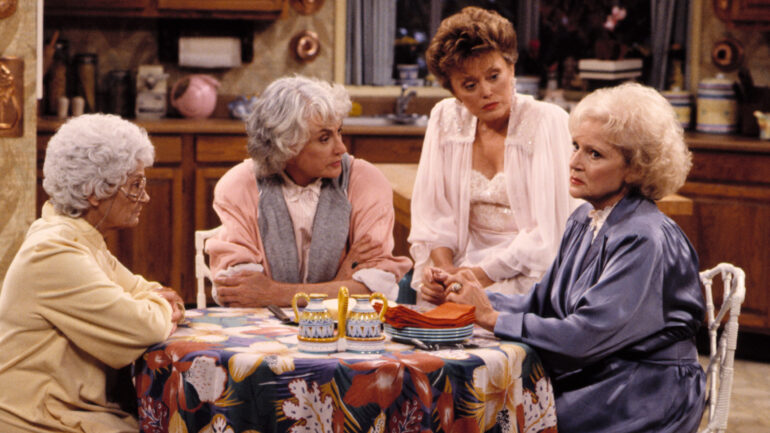 THE GOLDEN GIRLS, Estelle Getty, Bea Arthur, Rue McClanahan, Betty White, 'Not Another Monday' (Season 5, aired Nov. 11, 1989), 1985-1992