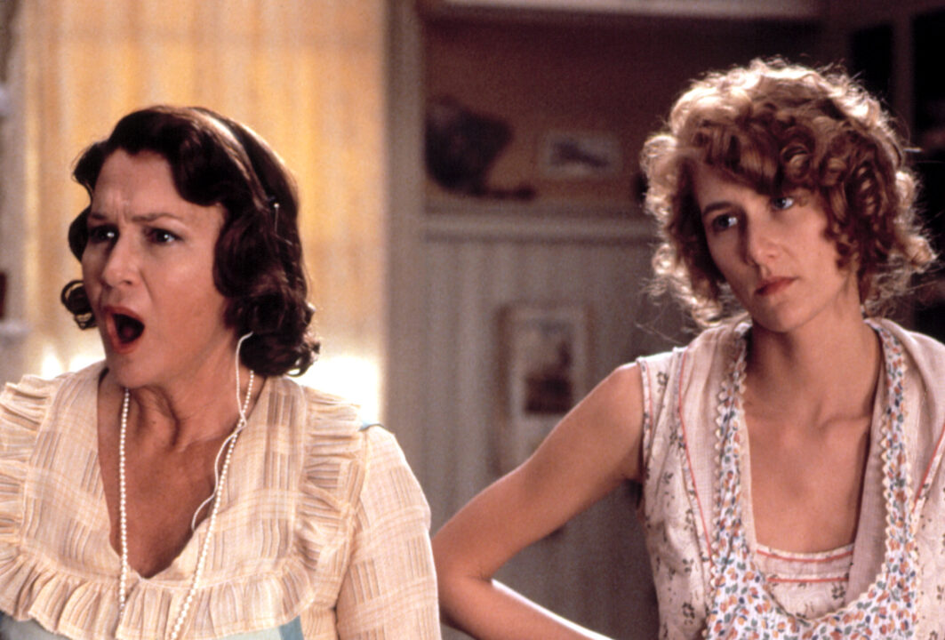 RAMBLING ROSE, Diane Ladd, <a href=