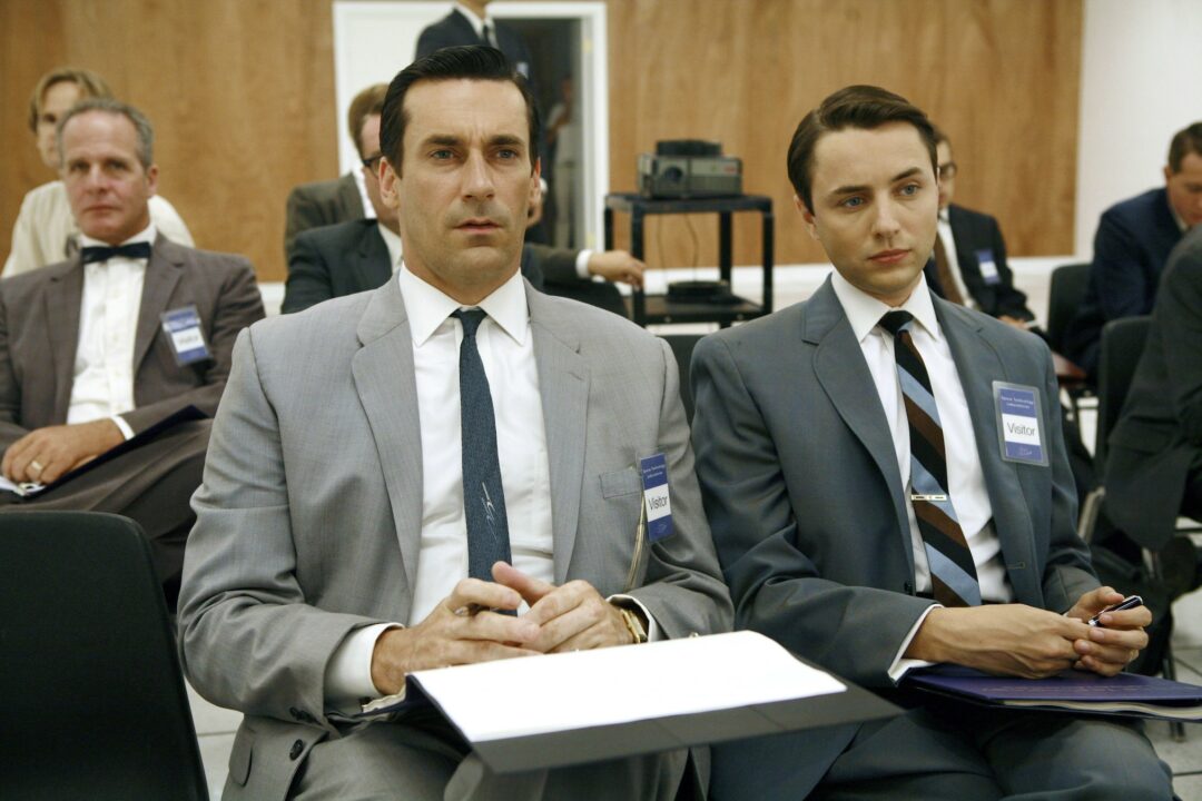 MAD MEN, (from left): Jon Hamm, Vincent Kartheiser, 'The Jet Set', (Season 2, aired Oct. 12, 2008), 2007-. photo: Carin Baer / © AMC / Courtesy: Everett Collection