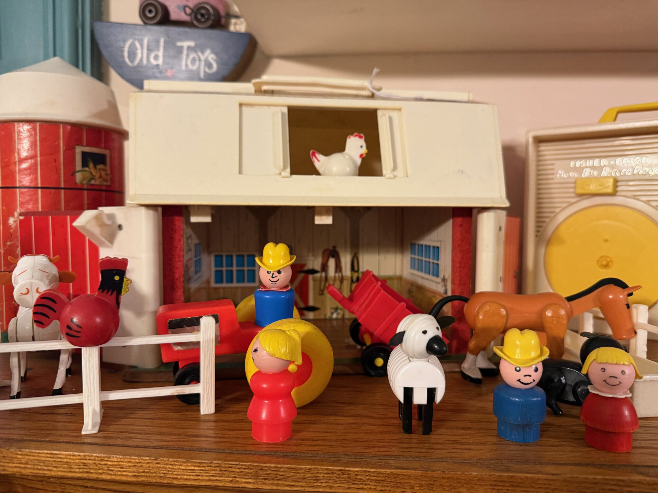 Vintage Fisher Price Little People barn playset