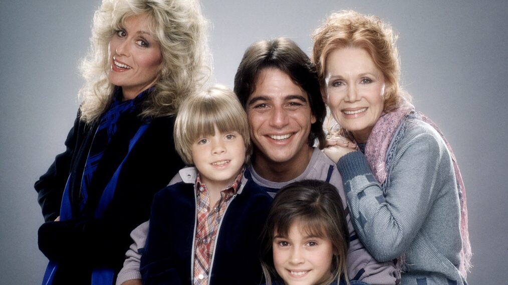WHO'S THE BOSS?, from left, Judith Light, Danny Pintauro, Tony Danza, Alyssa Milano, Katherine Helmond, 1984-92 (1984 photo)