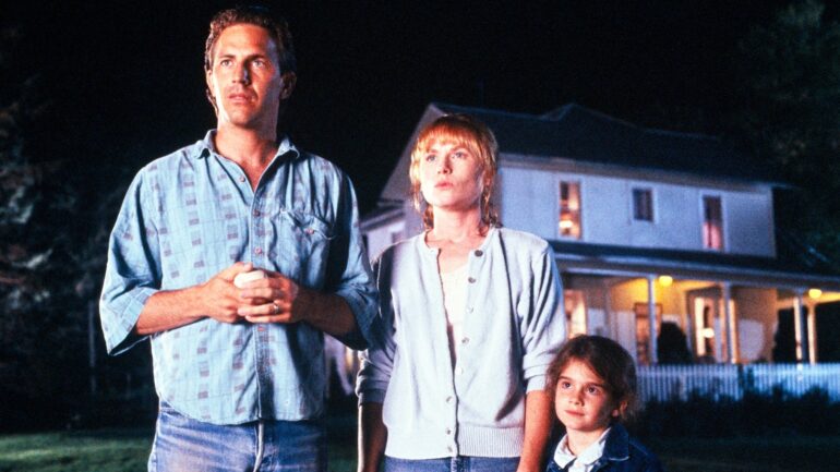 FIELD OF DREAMS, Kevin Costner, Gaby Hoffman, Amy Madigan, 1989. © Universal Pictures/courtesy Everett Collection