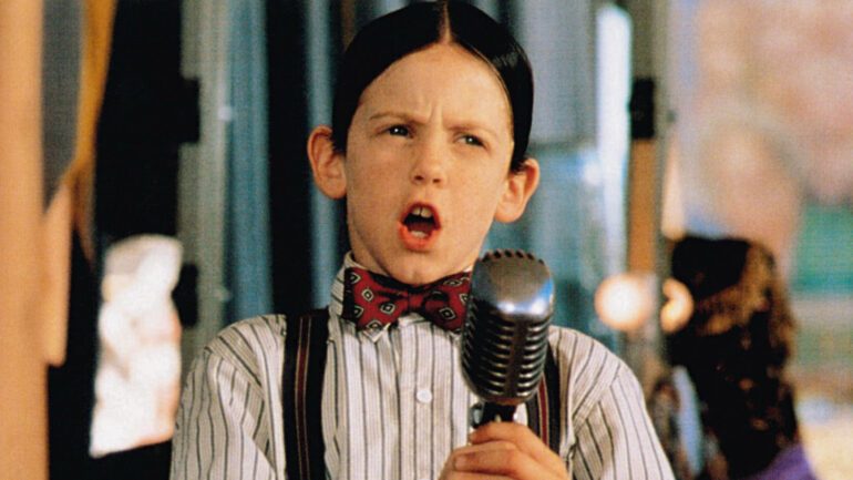 THE LITTLE RASCALS, Bug Hall