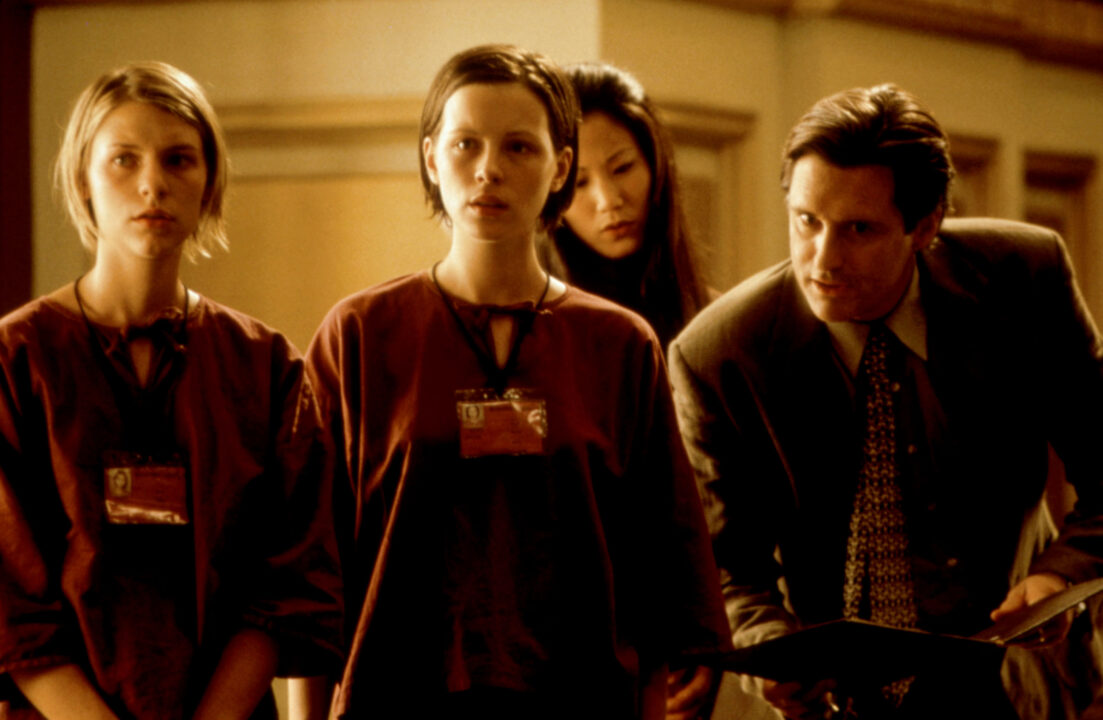 BROKEDOWN PALACE, Claire Danes, Kate Beckinsale, Bill Pullman, 1999