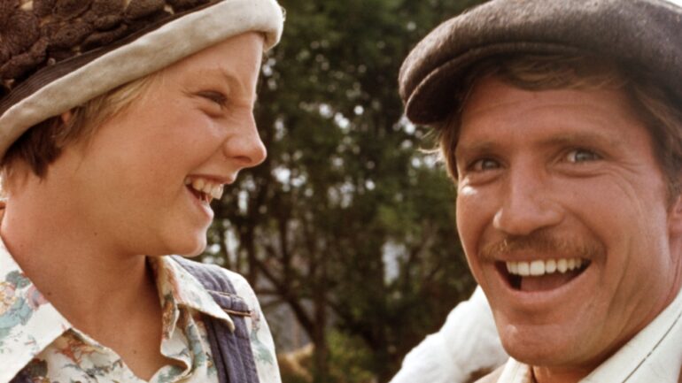 PAPER MOON, Jodie Foster, Christopher Connelly, 1974