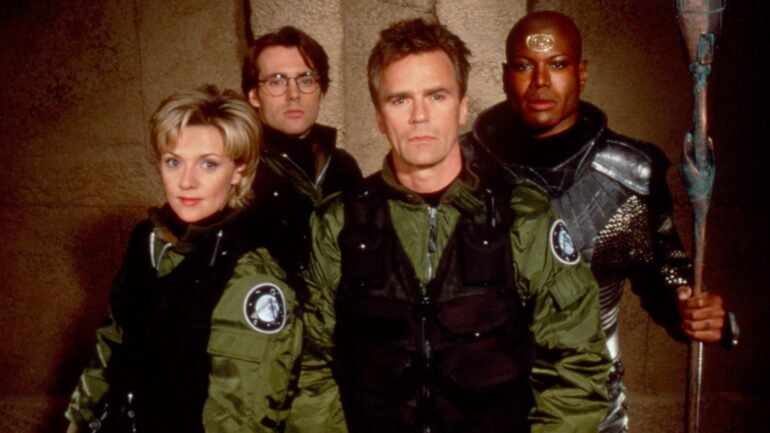 STARGATE SG-1, Amanda Tapping, Michael Shanks, Richard Dean Anderson, Christopher Judge, 1997-2007. © MGM Television / Courtesy: Everett Collection