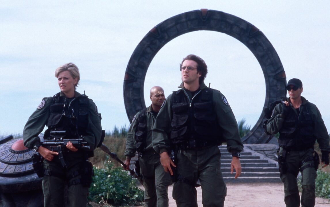 STARGATE SG-1, Amanda Tapping, Christopher Judge, Michael Shanks, Richard Dean Anderson, 'Singularity,' (Season 1, Episode 14, aired Oct 31, 1997), 1997-2007. © MGM Television / Courtesy: Everett Collection