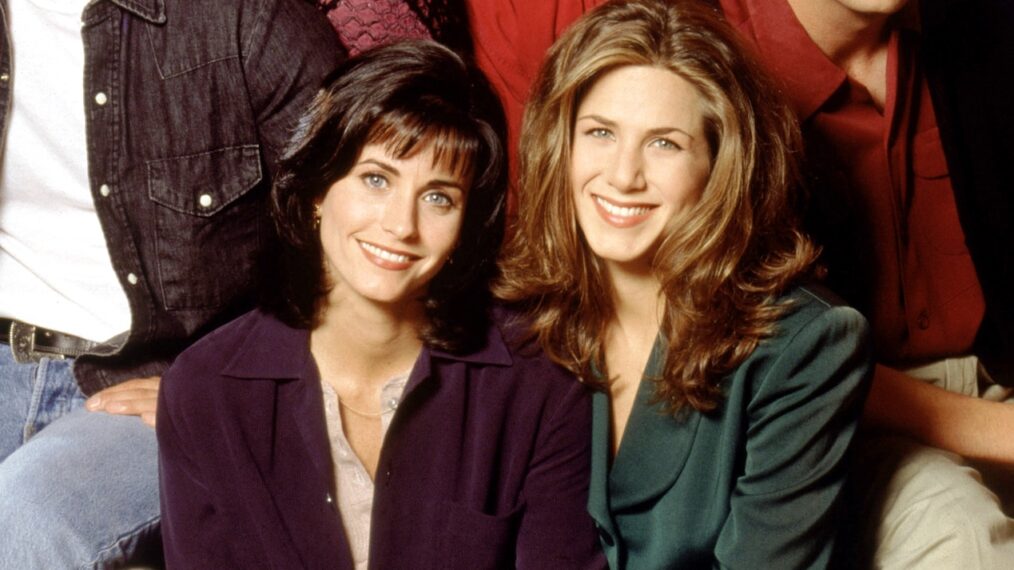Jennifer Aniston and Courteney Cox in 'Friends'