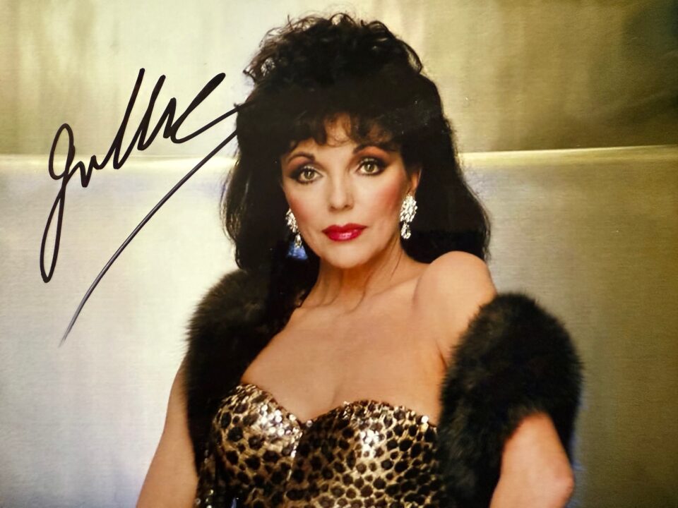 Joan Collins autographed glossy signed at the Hollywood Show 2026