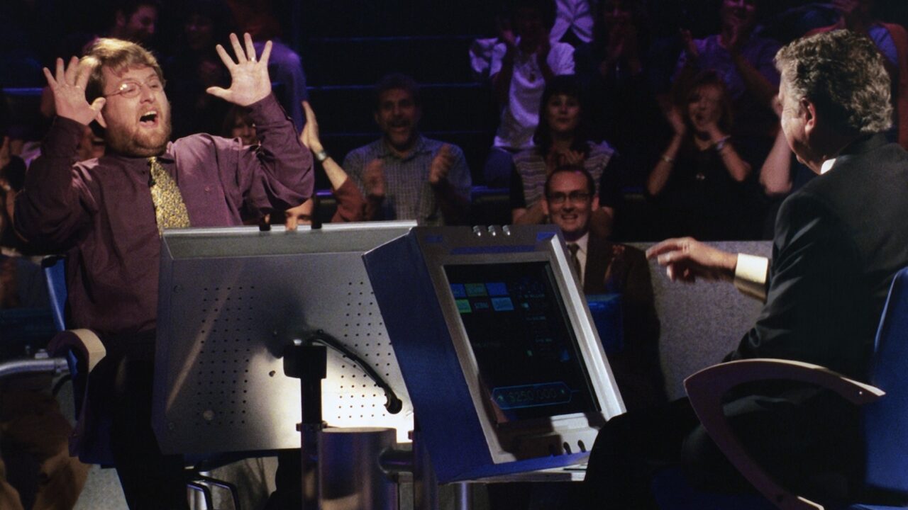 WHO WANTS TO BE A MILLIONAIRE, from left: Doug Van Gundy (contestant), Regis Philbin (host), Season 1, 1999-2002. ph: Maria Melin / ©ABC / courtest Everett Collection