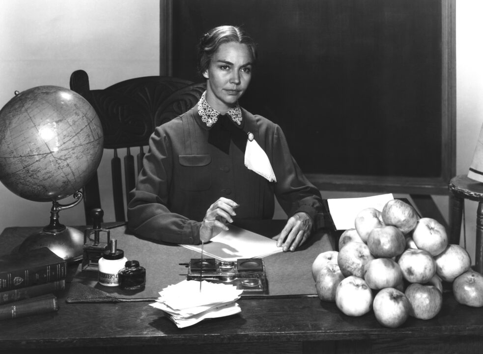 GOOD MORNING, MISS DOVE, Jennifer Jones, 1955,