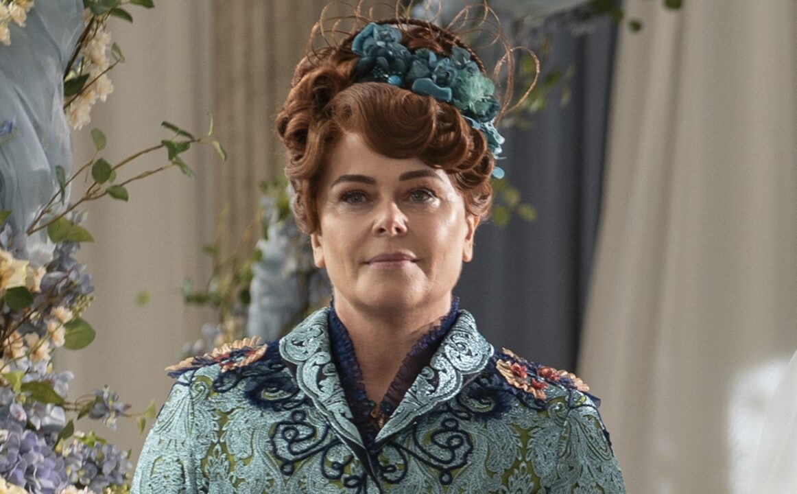 Bridgerton. (L to R) Polly Walker as Lady Portia Featherington, Nicola Coughlan as Penelope Featherington in episode 307 of Bridgerton. Cr. Liam Daniel/Netflix © 2024