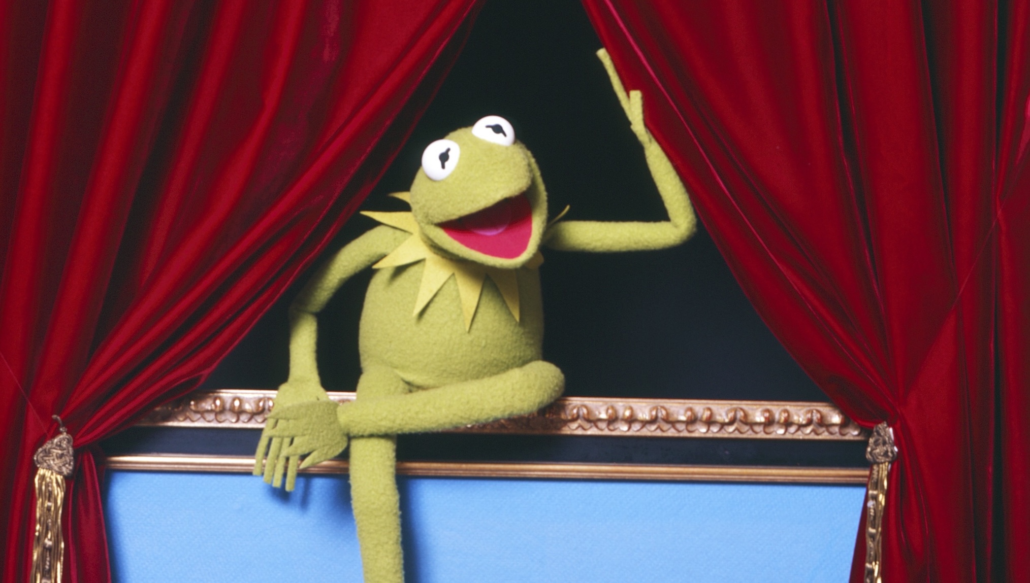 THE MUPPET SHOW, Kermit the Frog, 1976-1981. TV Guide / © The Jim Henson Company /Courtesy Everett Collection