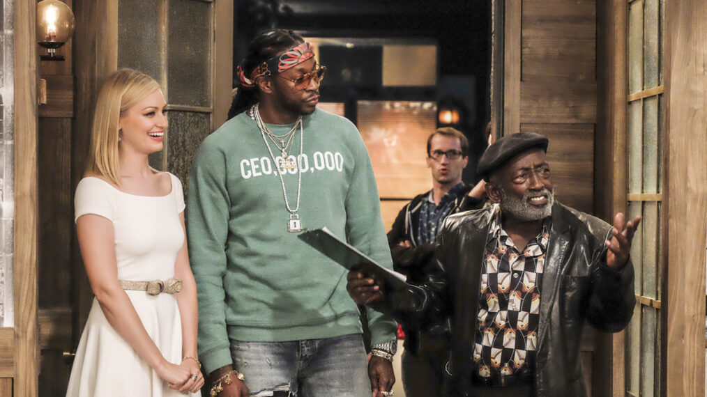2 BROKE GIRLS (aka TWO BROKE GIRLS), from left: Beth Behrs, 2 Chainz, Garrett Morris, 'And The Two Openings: Parts One & Two', (Season 6, ep. 601 & 602, aired Oct. 10, 2016).