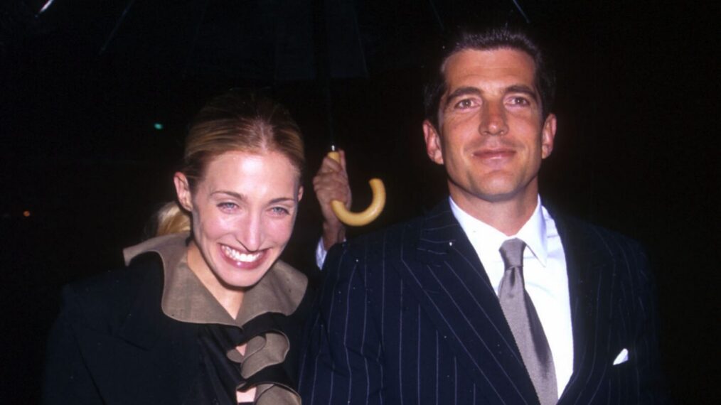 John Kennedy Jr. and his wife Carolyn Bessett arrive at the US Customs House in New York city May 19, 1999 for the Newman's Own/George Awards honoring generous American companies.