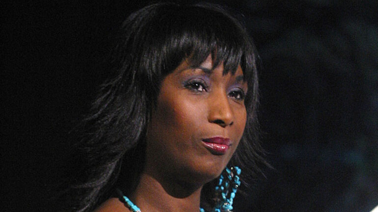 MIAMI - AUGUST 8: Kiki Shepard presents an award during the Billboard R&B/Hip Hop Conference Award ceremony at the Jackie Gleason Theater on August 8, 2003 in Miami Beach, Florida.