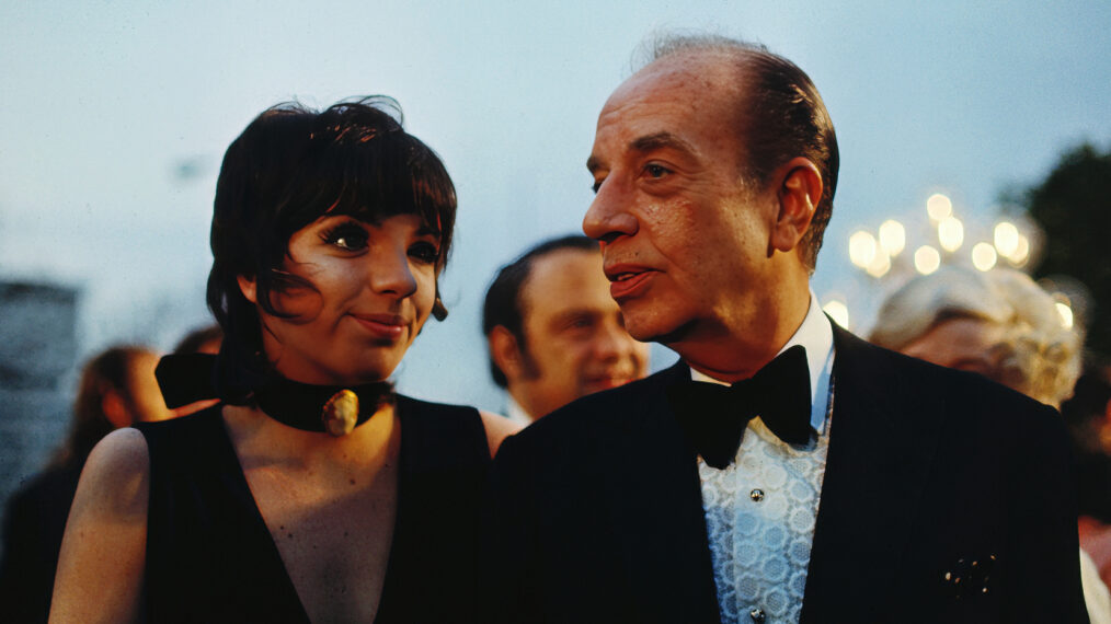 Actress Liza Minnelli, an Oscar candidate, enters the Academy Awards Ceremonies with her father, famed director Vincent Minelli. Miss Minelli, daughter of the late Judy Garland, was nominated in the 