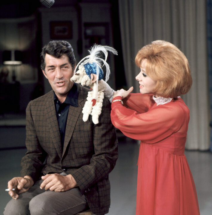 THE DEAN MARTIN SHOW, Dean Martin, Lamp Chop the puppet, Shari Lewis, 1965-74