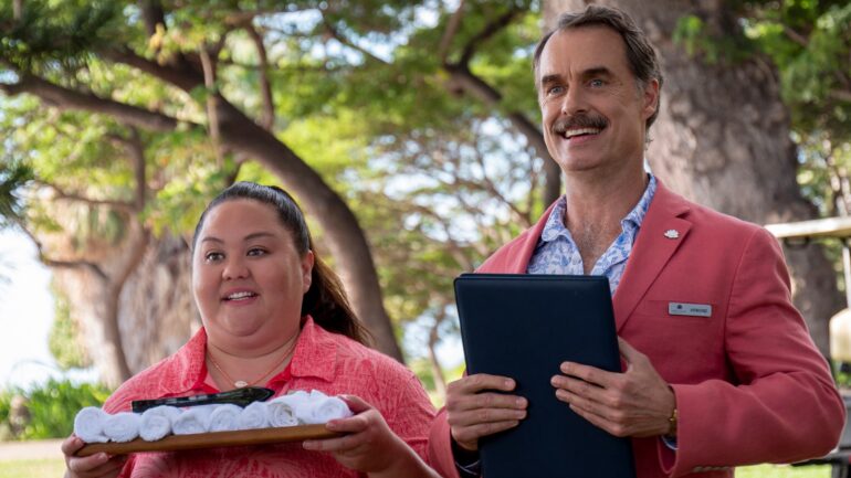 THE WHITE LOTUS, from left: Jolene Purdy, Murray Bartlett, 'Arrivals', (Season 1, ep. 101, aired July 11, 2021).