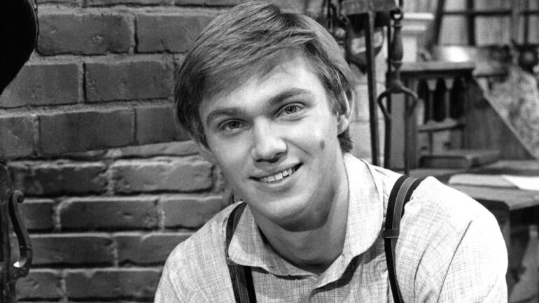 THE WALTONS, Richard Thomas