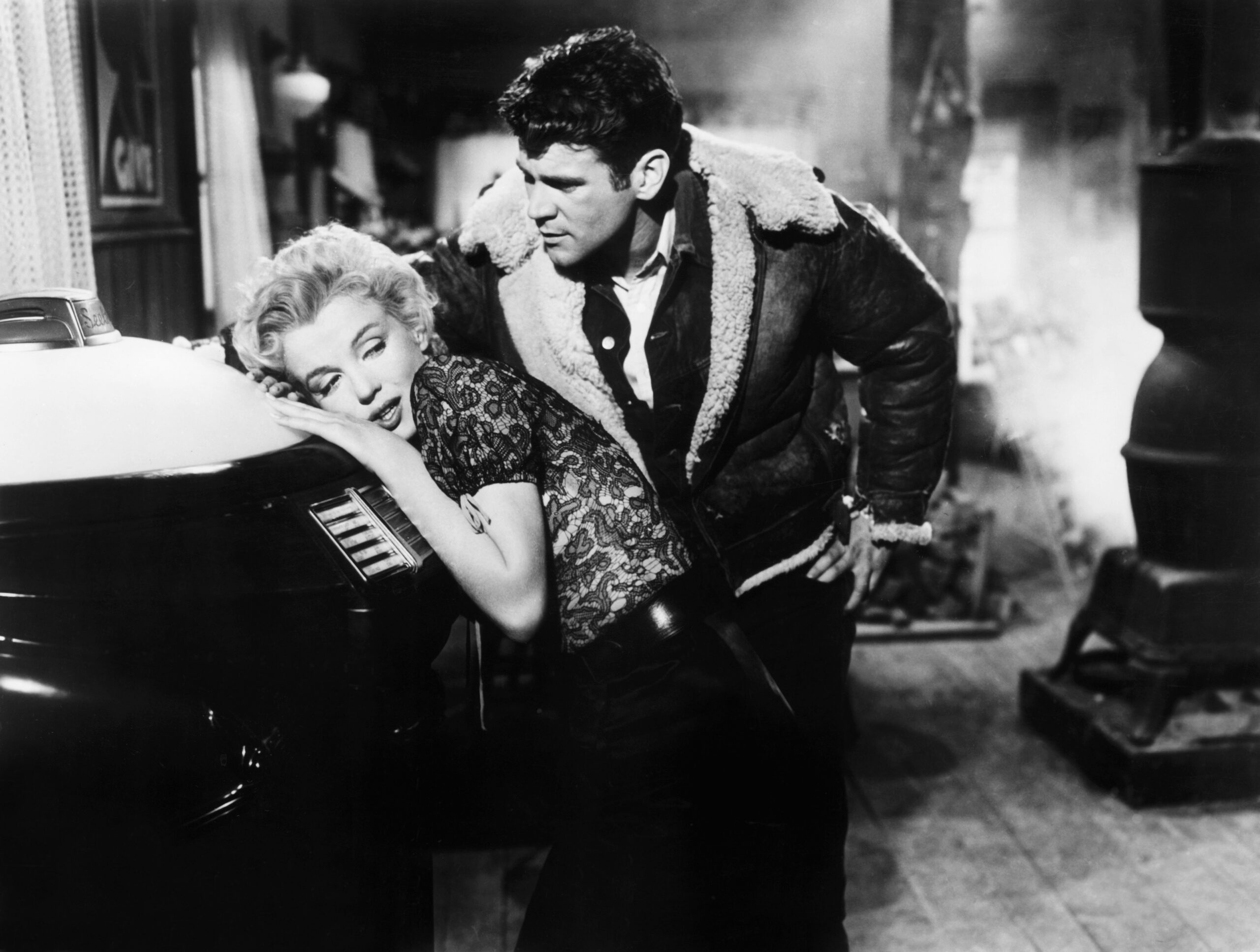 BUS STOP, from left, Marilyn Monroe, Don Murray, 1956,
