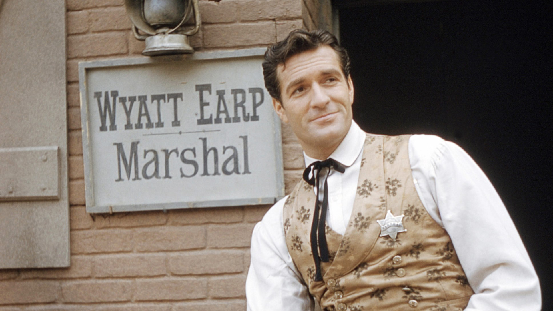 THE LIFE AND LEGEND OF WYATT EARP, Hugh O'Brian, 1955-61 (1958 photo)