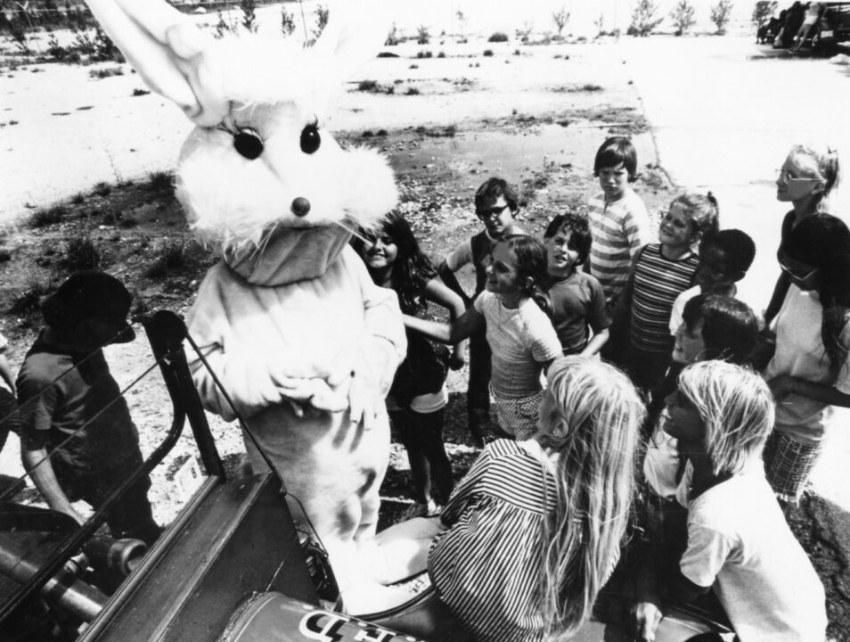 SANTA AND THE ICE CREAM BUNNY, 1972