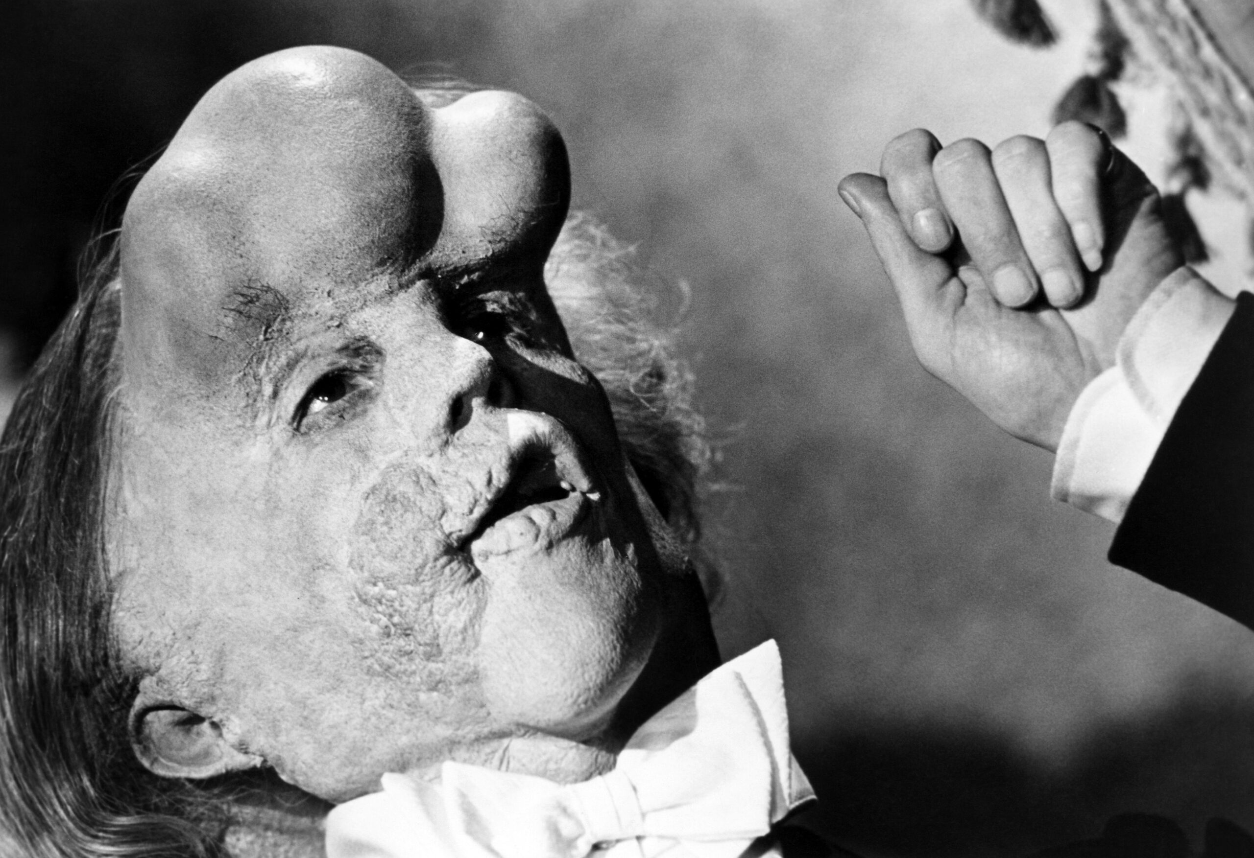THE ELEPHANT MAN,John Hurt, 1980. 