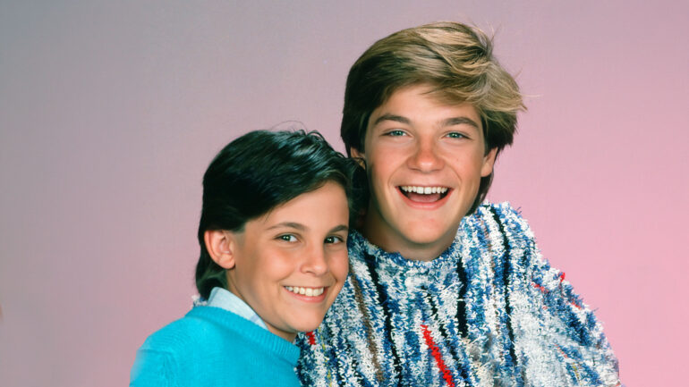 VALERIE -- Season 2 -- Pictured: Jason Bateman as David Hogan, Jeremy Licht as Mark Hogan