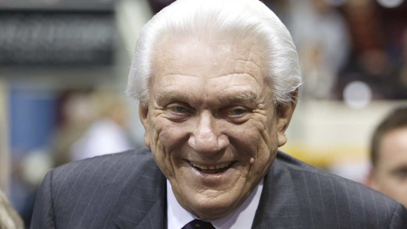 Tommy Hunter Dies: Legendary TV Host & Country Singer Was 89