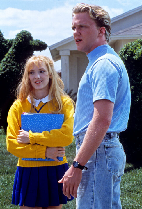 EDWARD SCISSORHANDS, Winona Ryder, Anthony Michael Hall, 1990
