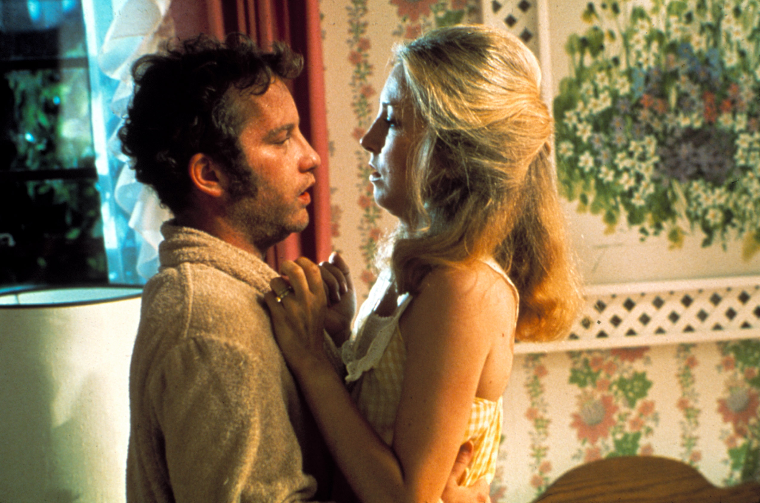 CLOSE ENCOUNTERS OF THE THIRD KIND, Richard Dreyfuss, Teri Garr, 1977
